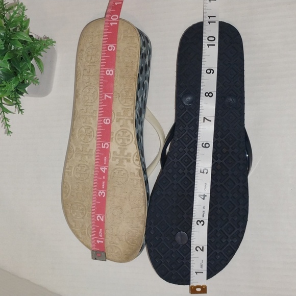 Tory Burch Leopard Print Sandals. Womens size 8. Cream & Black in color. - Picture 9 of 12